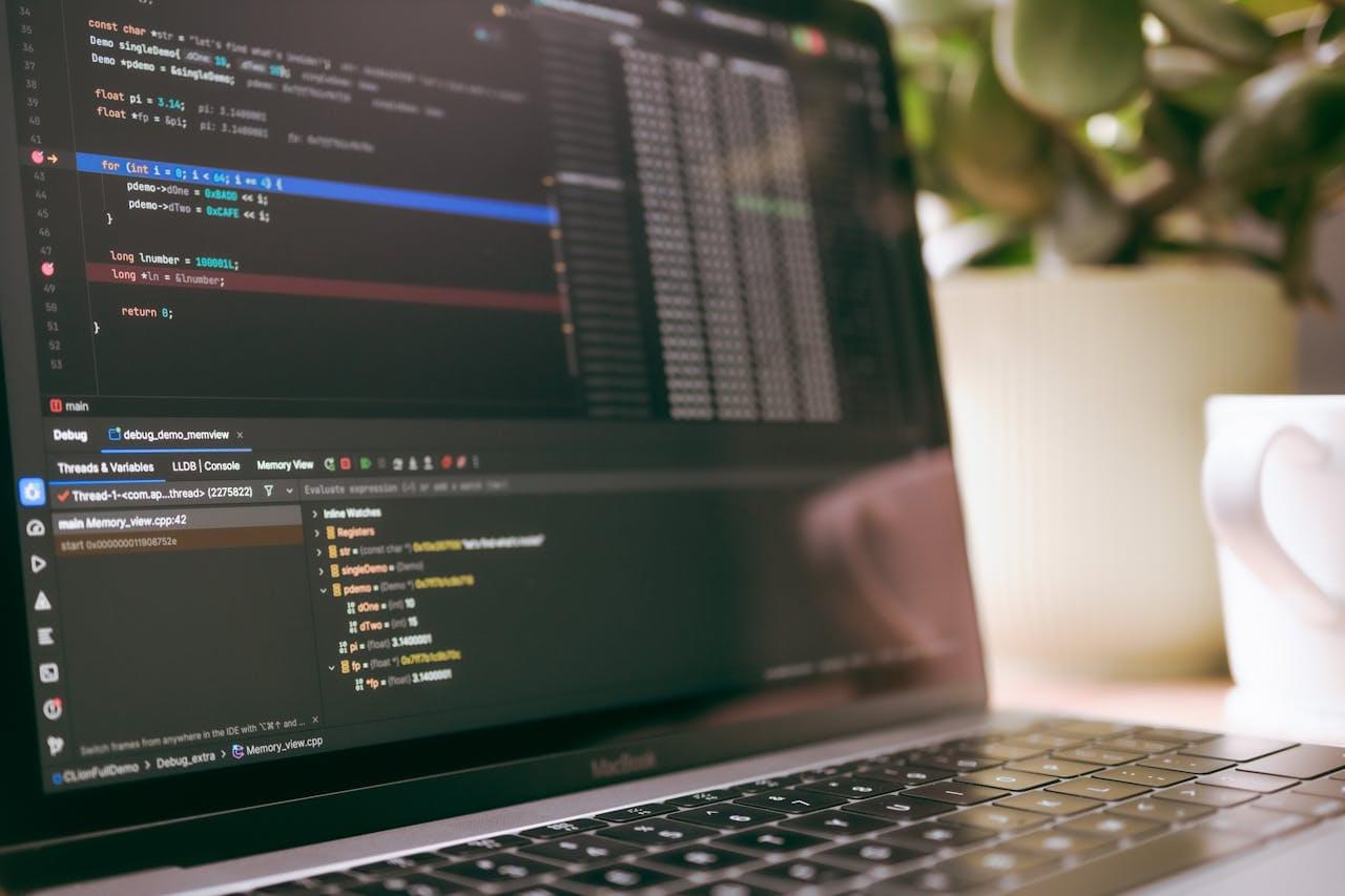 Схема алгоритма на экране ноутбука